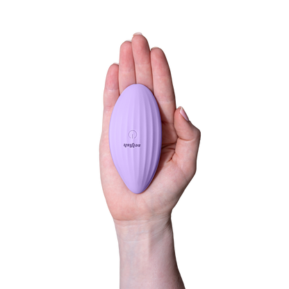 Clitoral vibrator lips